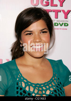 20 ago 2007 - West Hollywood, California, Stati Uniti d'America - attrice America Ferrera al "Ugly Betty: l'edizione Bettyfied' DVD lancio tenutasi presso lo Skybar Mondrian Hotel. (Credito Immagine: © Lisa O'Connor/ZUMA Press) Foto Stock