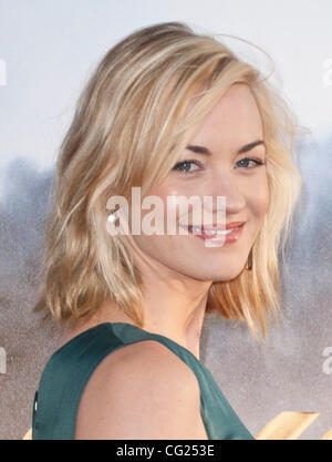 Luglio 24, 2011 - San Diego, California, Stati Uniti - YVONNE STRAHOVSKI arriva al 'Cowboy e alieni' Premiere Mondiale tappeto rosso durante il Comic Con International 2011. (Credito Immagine: &#169; contrassegnare Samala/ZUMAPRESS.com) Foto Stock