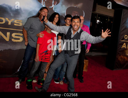 Luglio 24, 2011 - San Diego, California, Stati Uniti - ADAM BEACH arriva con la sua famiglia a 'Cowboy e alieni' Premiere Mondiale tappeto rosso durante il Comic Con International 2011. (Credito Immagine: &#169; contrassegnare Samala/ZUMAPRESS.com) Foto Stock