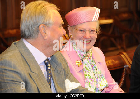 Settembre 07,2011. Mosca, Russia. Nella foto: HM la Regina di Danimarca Margrethe II (r),il marito Principe Henrik di Danimarca (l)all'incontro con il capo del parlamento russo (la Duma di Stato). Foto Stock