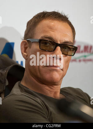 Settembre 11,2011. Kiev,l'Ucraina. Nella foto: attore Jean Claude Van Damme assiste Miss Ucraina 2011 Concorso di bellezza. Foto Stock