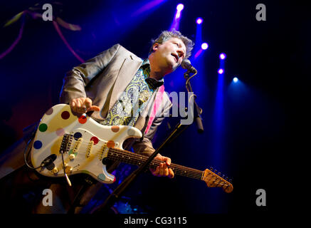 Squeeze performing live at The O2 Shepherds Bush Empire di Londra - Inghilterra - 12.12.10 obbligatorio di credito: WENN.com Foto Stock