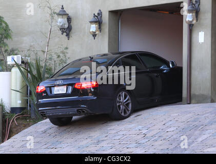 Zac Efron lasciando Vanessa Hudgen in casa sua auto di Los Angeles, California, Stati Uniti d'America - 04.01.11 Foto Stock