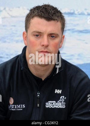 Steve i giovani camminano con la ferita svela un record mondiale di spedizione di soldati feriti a trek autonomamente per zona geografica, al Polo Nord di Londra - Inghilterra - Credito 12.01.11 obbligatori: Zak Hussein/WENN.com Foto Stock