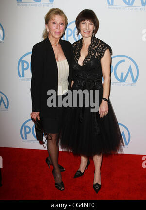 Gale Anne Hurd e valutazione La XXII edizione produttori Guild (PGA) Awards tenutosi presso il Beverly Hilton Hotel - Gli arrivi di Los Angeles, California - 22.01.11 Foto Stock