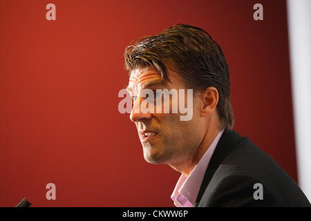 Nella foto: Manager Michael Laudrup. Giovedì 23 Agosto 2012 Re: Barclay's Premier League lato Swansea City FC conferenza stampa al Liberty Stadium, South Wales, Regno Unito. Foto Stock