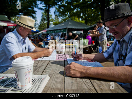 Agosto 25, 2012 - Saratoga Springs, New York, Stati Uniti - Scene intorno alla pista a Saratoga Race Course on Travers Stakes giorno a Saratoga Springs, New York il 25 agosto 2012. (Credito Immagine: © Scott Serio/eclipse/ZUMAPRESS.com) Foto Stock