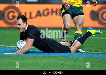 Sabato 25 agosto 2012. Auckland, Nuova Zelanda. All Blacks' Israele Dagg punteggi a provare durante il campionato di rugby e Bledisloe Cup il Rugby test match, Nuova Zelanda All Blacks versus Australian Wallaby presso Eden Park di Auckland, in Nuova Zelanda. Foto Stock