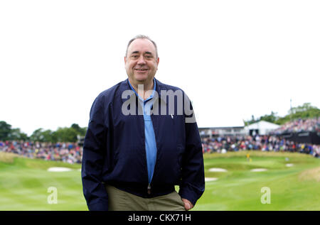 26 ago 2012. Gleneagles, Scozia. Alex Salmond Primo Ministro di Scozia durante l'ultimo giorno del Johnnie Walker Championship Da Gleneagles PGA Centenary Campo da Golf. Foto Stock