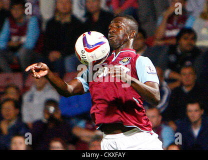 28.08.2012. Londra, Inghilterra. Modibo Maiga del West Ham United durante la capitale una tazza Secondo Round match tra il West Ham United e Crewe Alexandra al Boleyn Ground, Upton Park il 28 agosto 2012 a Londra, Inghilterra. Foto Stock