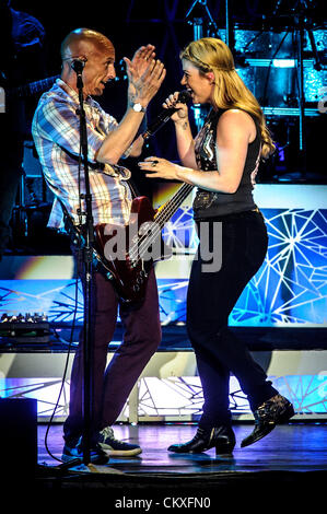 Toronto, Ontario, Canada. Aug 28 2012. Cantante americana Kelly Clarkson eseguita presso il Molson anfiteatro a Toronto. (Immagine di credito: credito: Igor Vidyashev/ZUMAPRESS.com/Alamy Live News) Foto Stock