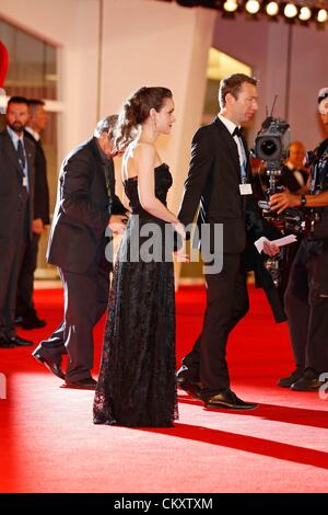 Venezia, Italia. Il 30 agosto 2012. WINONA RYDER.L'Uomo venuto dal ghiaccio - premiere.69a Mostra Internazionale del Cinema di Venezia.venezia.Agosto 30, 2012.(Immagine di credito: Â© Roger Harvey/Globe foto/ZUMAPRESS.com) Foto Stock