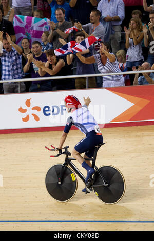 Stratford, Londra, Regno Unito. Venerdì 31 agosto 2012. Gran Bretagna il marchio Colbourne imposta un record del mondo per vincere la medaglia di oro in 3km C1 perseguimento di classe A le Paralimpiadi di Londra. Colbourne tempo è stato di 3 minuti, 53.881 secondi. Foto Stock