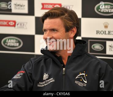 Burghley House Stamford, Regno Unito. Venerdì 31 agosto 2012. Clayton Fredericks (AUS) riding WALTERSTOWN DON al terzo posto durante la notte prendendo il suo punteggio di [40,8] nel sabato il cross country fase. La Land Rover Burghley Horse Trials. Foto Stock