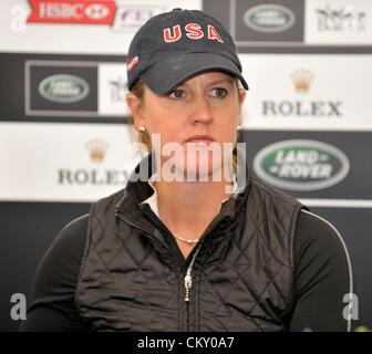 Burghley House Stamford, Regno Unito. Venerdì 31 agosto 2012. Allison Springer (USA) riding ARTHUR IV è al secondo posto per una notte facendo il suo punteggio di [40.0] nel sabato il cross country fase. La Land Rover Burghley Horse Trials. Foto Stock