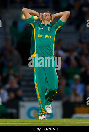 31/08/2012 di Londra, Inghilterra. Sud Africa Morne Morkel durante la terza Nat West una giornata internazionale della partita di cricket tra Inghilterra e Sud Africa e ha suonato presso la Kia Oval Cricket Ground: Credito: Mitchell Gunn Foto Stock