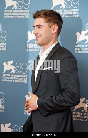 Agosto 31, 2012 - Hollywood, California, Stati Uniti - ZAC EFRON.a qualsiasi prezzo - Foto chiamata.69a Mostra Internazionale del Cinema di Venezia.venezia.Agosto 31, 2012.(Immagine di credito: Â© Roger Harvey/Globe foto/ZUMAPRESS.com) Foto Stock