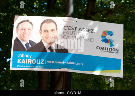 Il 1 settembre 2012, Montreal Canada .proteggendo la lingua francese è un componente molto importante del dibattito e la gara dalle parti per attirare gli elettori in Quebec le elezioni di impostare per il 4 settembre 2012. La Coalizione partito Quebec raffigurata qui non cambierà bill 101 (Quebec lingua bill) ma incoraggia le imprese a utilizzare il francese più. Foto Stock