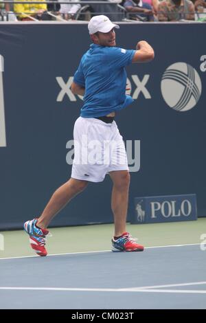 Agosto 25, 2012 - New York New York, Stati Uniti - ANDY RODDICK 2012 Arthur Ashe KIDS DAY USTA Billie Jean King National Tennis Center FLUSHING QNS NY 8/25/2012 PHOTO MLEVY(Immagine di credito: Â© Mitchell Levy/Globe foto/ZUMAPRESS.com) Foto Stock