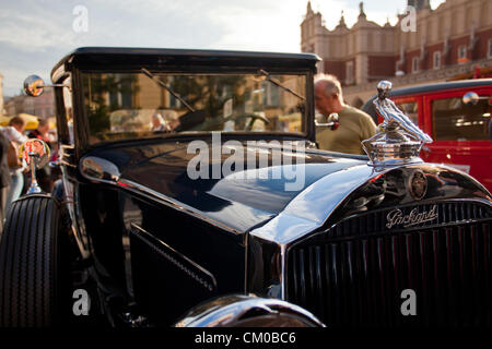 Cracovia, in Polonia. Settembre 07, 2012. Cracow Polonia - Vintage e classic cars mostra sulla piazza principale. Foto Stock