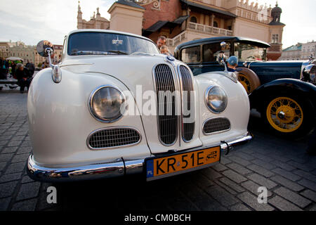 Cracovia, in Polonia. Settembre 07, 2012. Cracow Polonia - Vintage e classic cars mostra sulla piazza principale. Foto Stock