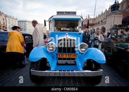 Cracovia, in Polonia. Settembre 07, 2012. Cracow Polonia - Vintage e classic cars mostra sulla piazza principale. Foto Stock