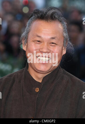 KIM KI-DUK finale premi notte arrivi. 69ESIMO FESTIVAL DEL CINEMA DI VENEZIA. Venezia ITALIA 08 Settembre 2012 Foto Stock