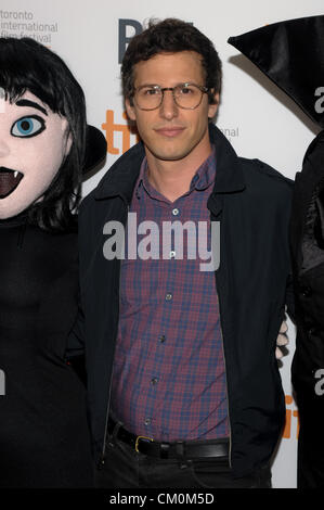 Sett. 8, 2012 - Toronto, Ontario, Canada - attore Andy Samberg assiste l' Hotel Transilvania' premiere durante il 2012 a Toronto International Film Festival il 8 settembre 2012 a Toronto in Canada. (Credito Immagine: © Igor Vidyashev/ZUMAPRESS.com) Foto Stock