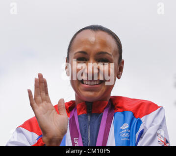 Londra 2012, i nostri più grandi atleti del Team Parade, 10 Sett. 2012 - Cannon Street, vicino alla cattedrale di San Paolo - Jessica Ennis, medaglia d'oro per donna eptathlon Foto Stock