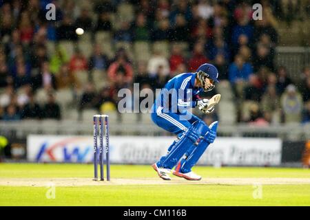 10.09.2012 Manchester, Inghilterra. Inghilterra e Nottinghamshire player Alex Hales in azione durante la NatWest International venti20 partita di cricket tra Inghilterra e Sud Africa da Old Trafford. Foto Stock