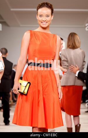 Olivia Wilde sulla pista per Ralph Lauren Primavera/Estate 2013 Pista Collezione Fashion Show, Lucernario Soho di New York, NY, 12 settembre 2012. Foto di: Jennifer Polixenni Brankin/Everett Collection Foto Stock