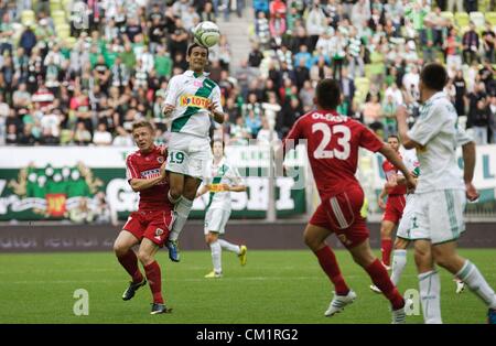 Gdansk, Polonia 15th, settembre 2012 Lechia Gdansk defet Piast Gliwice 1:2 durante il calcio polacco extraleague gioco su PGE Arena Stadium. Ricardinho (19) in azione durante il gioco Foto Stock