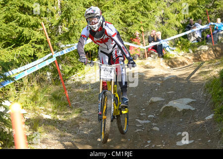 15.09.2012. Lillehammer, Norvegia. Kirk McDowall di Canda in azione durante la Mountain Bike World Cup in discesa finali da Hafjell, Norvegia. Foto Stock