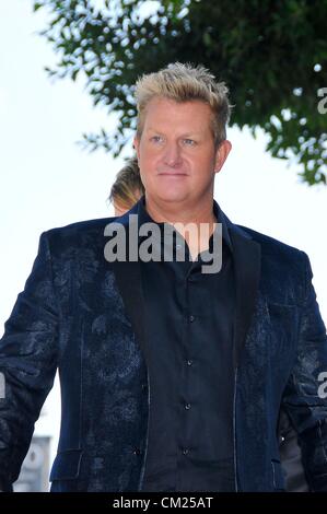 Gary LeVox alla cerimonia di induzione per la stella sulla Hollywood Walk of Fame per Rascal Flatts, Hollywood Boulevard, Los Angeles, CA, Stati Uniti d'America. Settembre 17, 2012. Foto Stock