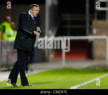 18.09.2012. Dagenham, Inghilterra: Aidy Boothroyd Manager di Northampton Town durante il campionato inglese due match tra Dagenham &AMP; Redbridge e Northampton Town al 1.B Barking &AMP; Dagenham Stadium, Londra Foto Stock