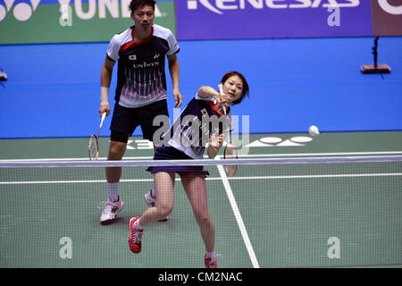 (L a R) Shintaro Ikeda (JPN), Reiko Shiota (JPN), Settembre 21, 2012 - Badminton : Overgrip Yonex Open Giappone 2012 Doppio misto al 1° Yoyogi palestra, Tokyo, Giappone. (Foto di Giu Tsukida/AFLO SPORT) [0003] Foto Stock