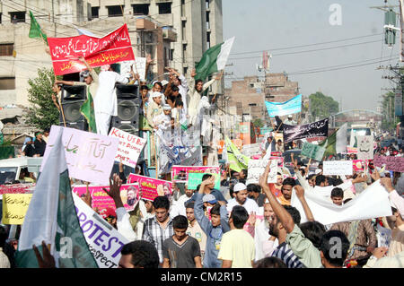 I residenti di Lahore stanno protestando contro la blasfemia anti- filmato islamica rilasciato su Internet da parte degli Stati Uniti durante una manifestazione di protesta al rally di Lahore press club il Sabato, Settembre 22, 2012. Foto Stock