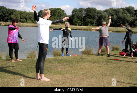 Kempston, Beds, Regno Unito - 2012 British Olympic nuotatore e due time Commonwealth medaglia d'oro, Ross Davenport ospita una piscina Masterclass per il cuore e la corsa della carità corda a fine Box lago vicino a Bedford - 22 settembre 2012 Foto di Keith Mayhew Foto Stock