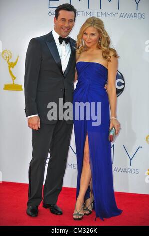 Jon Hamm Jennifer Westfeldt arrivi64th Primetime Emmy Awards - Gli arrivi Nokia Theater L.A LIVE Los Angeles CA 23 Settembre Foto Stock