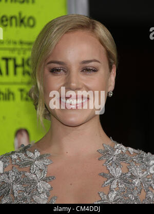 1 ottobre, 2012 - Westwood, California, Stati Uniti - Attrice australiana ABBIE CORNISH arriva per la premiere del film "anche psicopatici" al Bruin theatre. (Credito Immagine: © Lisa O'Connor/ZUMAPRESS.com) Foto Stock