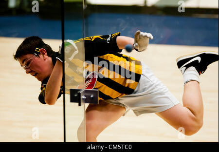 Dublino, Irlanda. 11 ottobre 2012. Mini olimpiadi scuole Mark Purcell vs Arron McDermott, GAA Pallamano mondiale campionati, City West Hotel di Dublino (corre dal 11 Ott al 21 Ott 2012). Credito: Michael Cullen / Alamy Live News Foto Stock