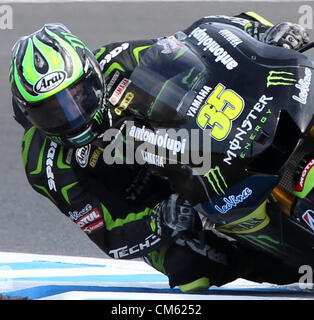 Ottobre 13, 2012 - Motegi, Giappone - Cal Crutchlow di Gran Bretagna e Monster Yamaha Tech 3 ottiene il suo ginocchio verso il basso durante le qualifiche della MotoGP del Giappone al Twin Ring Motegi a Motegi, Giappone. (Credito Immagine: © Koichi Kamoshida Jana/press/ZUMAPRESS.com) Foto Stock