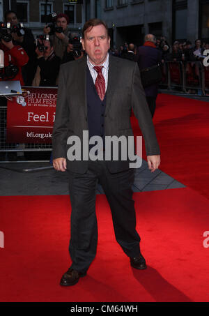 TIMOTHY SPALL GINGER & ROSA. PREMIER. 56TH BFI London Film Festival. Londra Inghilterra REGNO UNITO 13 Ottobre 2012 Foto Stock