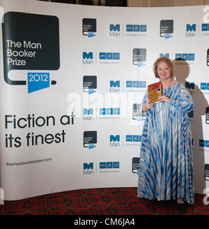 Hilary Mantel, vincitore del Man Booker Prize 2012 per portare i corpi alla Guildhall, Londra 16 ottobre 2012. Foto Stock