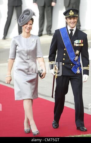 20 ott. 2012 - Lussemburgo, Spagna - HRH Principessa Ma?rtha Louise di Norvegia e di S.A.R. il Principe Carl Philip di Svezia partecipare ad un matrimonio religioso di S.A.R. Guillaume Granduca ereditario e la Contessa Stephanie de Lannoy alla cattedrale di Notre Dame de Lussemburgo il 20 ottobre 2012 a Lussemburgo (credito Immagine: © Jack Abuin/ZUMAPRESS.com) Foto Stock