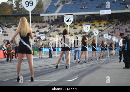 20.10.2012. Hockenheim, Germania. Le ragazze della griglia finale DTM Hockenheim la stagione 2012 Foto Stock