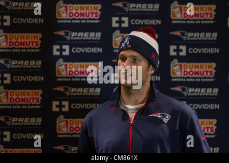 26.10.12 Londra, Regno Unito. Quarterback Tom Brady dei New England Patriots presenta ai media presso Grosvenor Hotel in anticipo della NFL Pepsi Max Internation Serie di game contro St Louis Rams allo Stadio di Wembley domenica 28 ottobre. Foto Stock