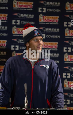 26.10.12 Londra, Regno Unito. Quarterback Tom Brady dei New England Patriots presenta ai media presso Grosvenor Hotel in anticipo della NFL Pepsi Max Internation Serie di game contro St Louis Rams allo Stadio di Wembley domenica 28 ottobre. Foto Stock