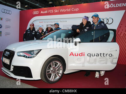 25.10.2012. Soelden, Austria. Nazionale di sci Italiana in azione durante la Audi di ripresa fotografica FIS Coppa del Mondo di Sci Alpino Solden, Austria 2012-2013 Foto Stock