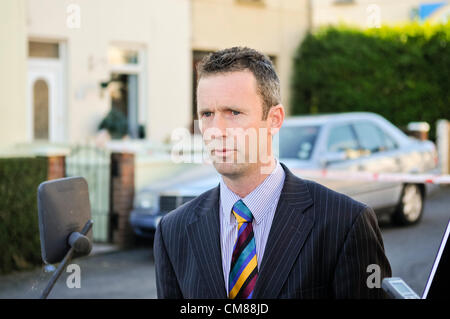 L'Irlanda del Nord. Il 26 ottobre 2012, Newtownabbey. DCI John McVea, dalla PSNI e il senior detective sul caso, tiene una conferenza stampa sull assassinio di Danny McKay. Foto Stock